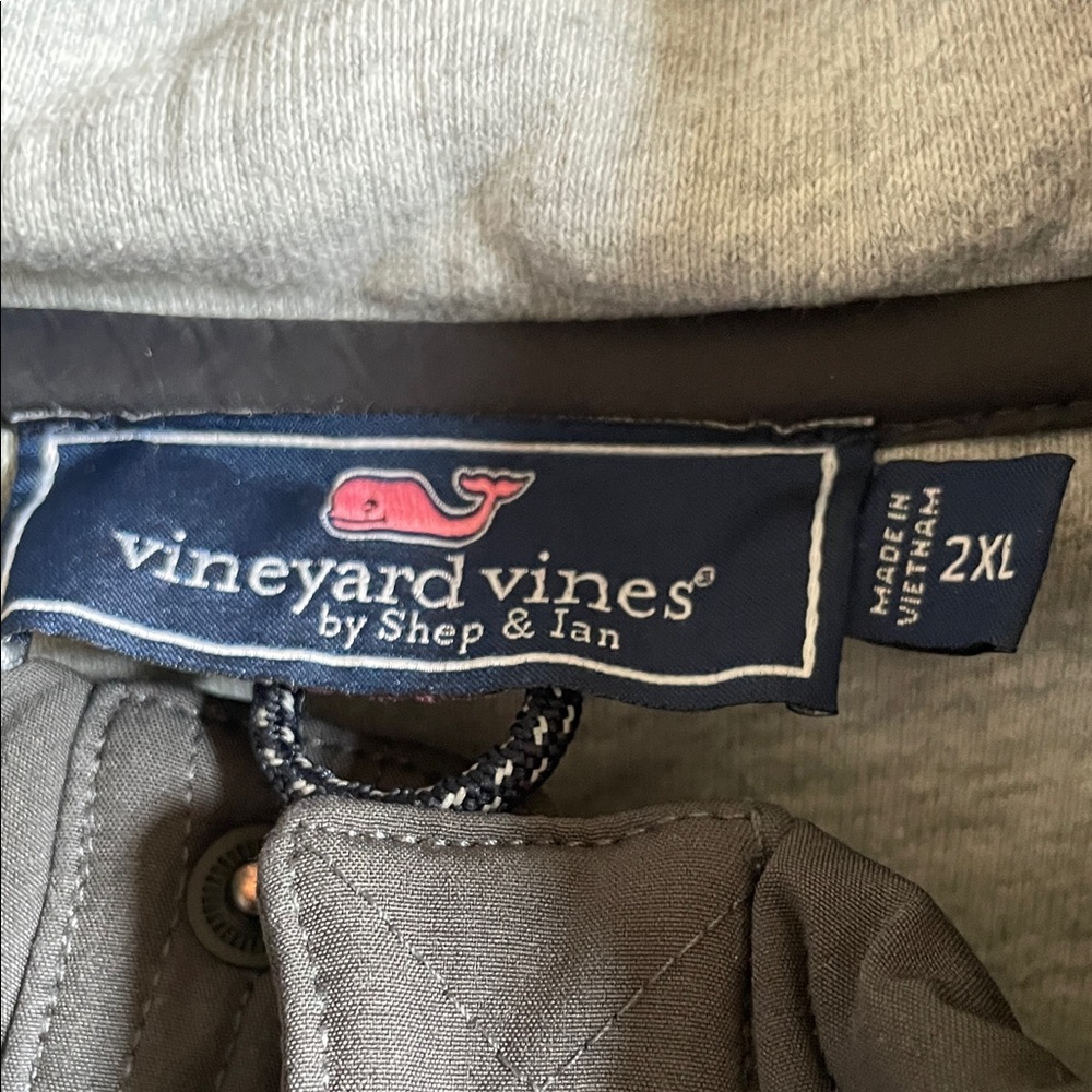 Vineyard Vines Quilted Yoke Half-Zip Sweater - Light Gray & Black - Picture 3 of 11